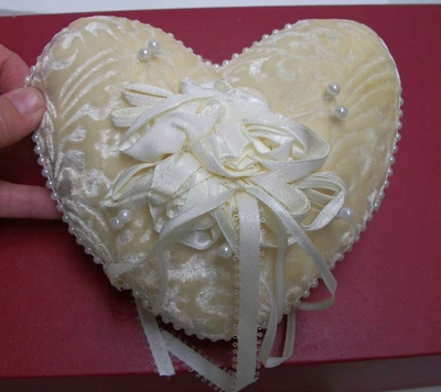 £18.29 • Buy VTG WEDDING RING BEARER PILLOW Ivory Embossed Velvet  Ribbon Roses Pearl Trim