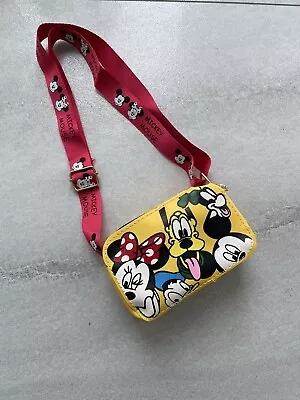 Disney Mickey Mouse Handbag • £18