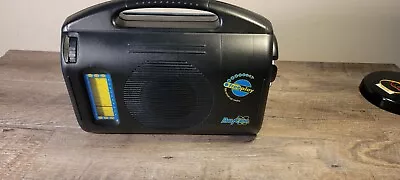 $39.95 • Buy BayGen Freeplay Hand Crank Wind-Up Self Powered AM/FM/SW Portable Radio Tested