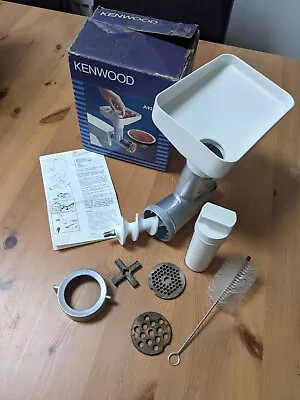 Kenwood Chef Mixer A920 Mincer Attachment  • £18