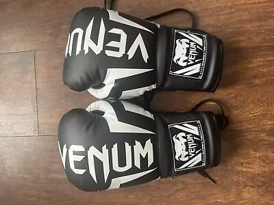 Venum Boxing Gloves 10 Oz • $50