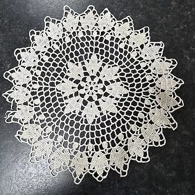 Q VINTAGE Cream  French COTTON CROCHET LACE TABLE MAT/DOILY Dollie Tray Cloth • £4.50