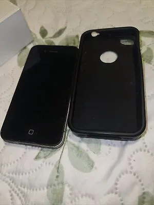 Apple IPhone 4s - 8 GB - Black (Unlocked) • $8.25