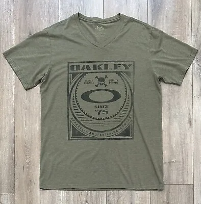 OAKLEY Men’s V-Neck Regular Fit T-Shirt Large Olive Green Skull • $19.99