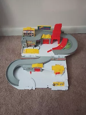 Hot Wheels Car Wash And Service Station Playset • $25