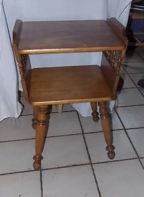 Mid Century Maple Baumritter End Table / Side Table   (ET127) • $299