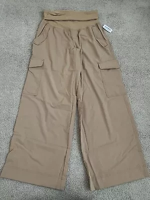 NWT Old Navy Women’s MEDIUM Khaki Maternity Rollover Waist Stretchtech Pants • $19.99