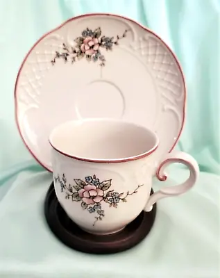 VTG Villeroy & Boch Rosette Tea/Coffee Demitasse Cup & Saucer The Danbury Mint • $22.50
