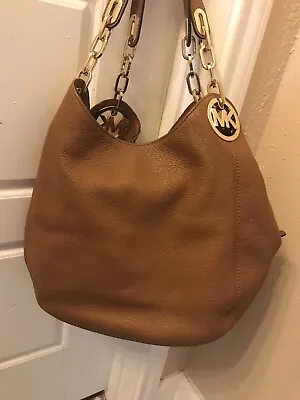 Michael Korrs Large Fulton Shoulder Handbag With Gold Chain Strap  And Logo • $110