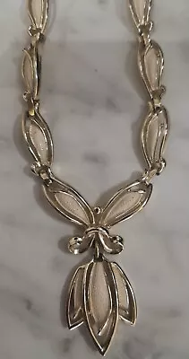 Vintage Sarah Coventry Gold Tone Ivory Enamel Tulip Flower Necklace Very Nice  • $12