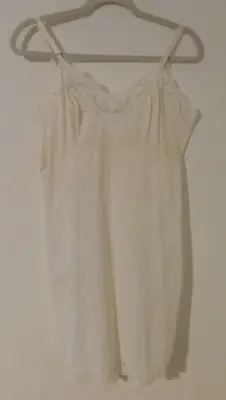 Vintage Vanity Fair Full Slip Lingerie Ivory Silky Nylon Lace Adj Straps Size 36 • $11.99