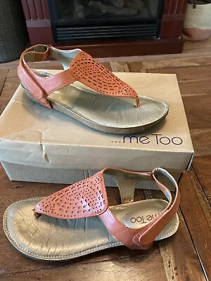 Women’s Me Too Thong Sandals Cicely Orange W/ Gold Footbed Size 8 1/2 With Box • $22