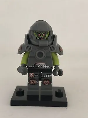 Lego Minifigure - Alien Avenger Lot 4842 • $5.03