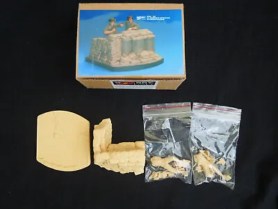 U.S. Airborne In Vietnam War 2 Figures With Base 1/35 Hobby Fan HF520 • $76.92