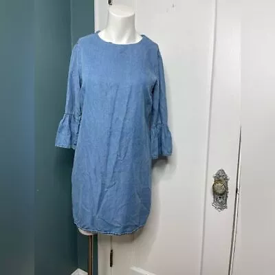 $24 • Buy Zara Women's Dress Size Small Chambray