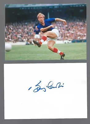 BOBBY CHARLTON - MAN UTD & ENGLAND-HAND SIGNED 6x4 WHITE CARD + 6x4 PHOTO • £8