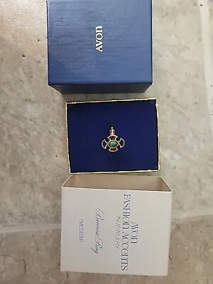 Vintage 1973 Avon Baroness Ring Gold Tone Faux Jade Maltese Cross Size Medium • $5.19