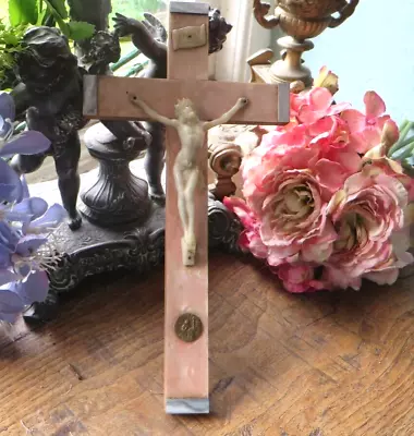 A PRETTY VINTAGE FRENCH PINK PEARLISED WALL HANGING CRUCIFIX / CROSS ~  St.RITA • £12.99