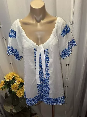 J. CREW Mexican Inspired Boho White Embroidered Top Size L • $19.99