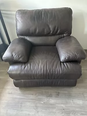 Electric Leather Recliner Chair • $280