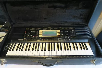 Yamaha Keyboard Psr 730 With Hard Case • £100