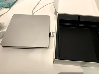 £29.99 • Buy Genuine Apple USB SuperDrive CD DVD Re-Writer - Silver A1379 With Apple Box