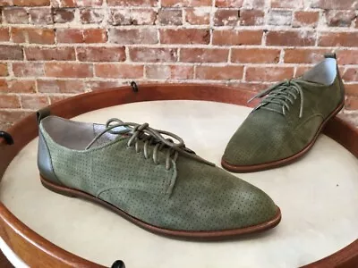 ED Ellen Degeneres Chive Green Suede Perforated Kulver Oxford Flats 11 NEW • $29.95