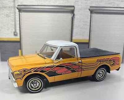 Highway 61 1/18 Scale CHEVROLET FLEETSIDE PICK-UP”Yellow Eagle”w/bedliner • $139