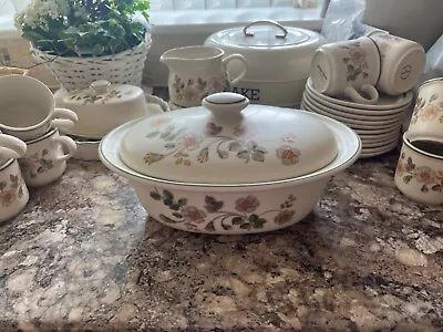 Marks & Spencer 10” Autumn Leaves Serving Dish Tureen With Lid Tableware VGC • £10