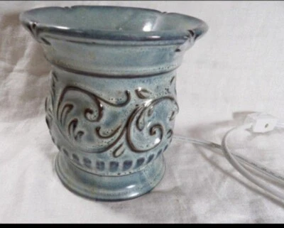 £13.86 • Buy Yankee Candle Co Electric Wax Warmer Sage Green Colored Embossed Tart Burner