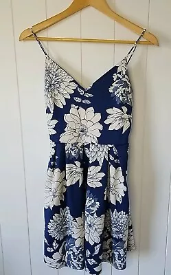 Soprano Dress Womens Size Medium Blue Floral Sleeveless Summer Flare • $17.99