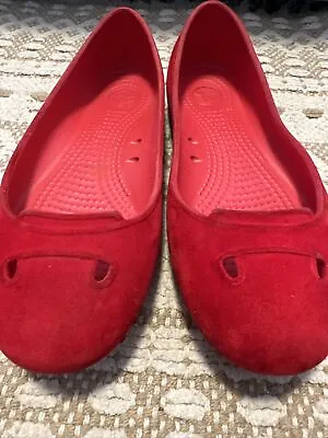 Crocs Red Velvet Ballet Flats Sz 7 Slip On • $16.99
