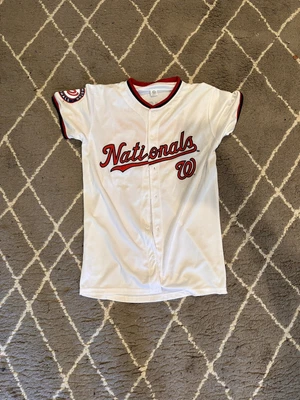 $9 • Buy Washington Nationals White Jersey “beanstack” Size Small