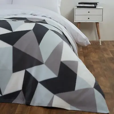 £6.99 • Buy Dreamscene Geometric Shapes Fleece Throw Over Bed Soft Blanket, Grey 120 X 150cm