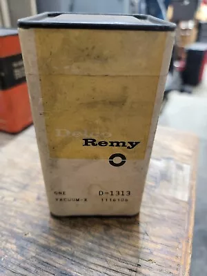 NOS 1957-59 D-1313 Buick Century Roadmaster V8  Vacuum Advance GM 1116106 • $30