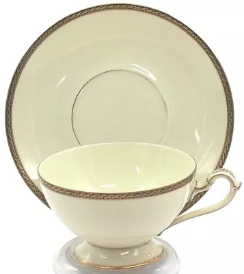 German Bavarian Teacup/Saucer - Ivory Colour With Gold Trim Set Of 5 C.1950's • $350