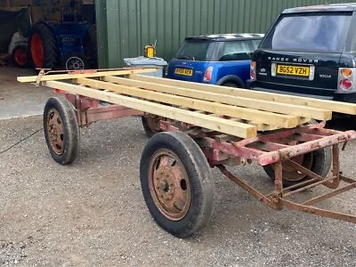 Oak Farm Trailer Shepherds Hut  • £500