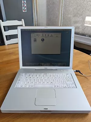 Apple IBook G3/800 14-inch Vintage (2002) 640MB • £4.20