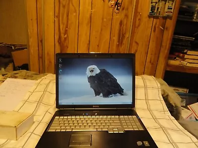 Dell Vostro 1700 Windows XP Professional SP3  Laptop • $85