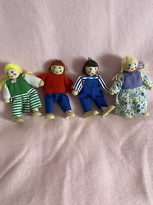 Melissa & Doug Dollhouse Dolls Wooden Family Set Bendable Miniatures Set Of 4 • $8