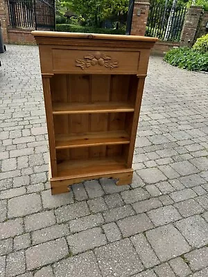 Beautiful Country Cottage Style/Farmhouse Oak Bookcase • £10