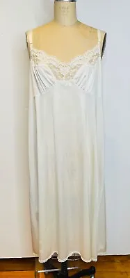 Vtg Vassarette Sexy Off White Lace Trim&nylon Full Slip Negligee*44 L/xl • $24.99