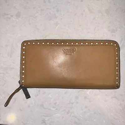 Vintage Coach Zip Wallet Cream / Tan - Some Visible Marks • $29.99