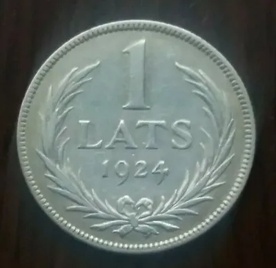 1924Latvian Republic Silver One Lats Coin.  GOOD CIRCULATED CONDITION. • £7.50