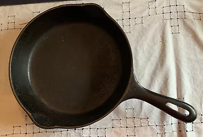 Vintage Cast Iron Skillet Marked 9 INCH SKILLET  6  Q  - Very Nice Condition • $35