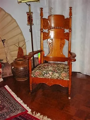 Antique Golden Oak Pressed Back Rocker With Upholstered Seat • $128.50