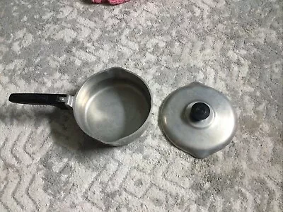 Vintage U.S.A. Magnalite GHC 2 1/2 Quarts Aluminum SAUCE PAN With LID - 2 Liters • $16.99