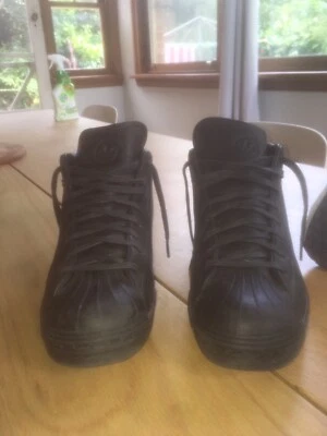 $30 • Buy Mens Adidas Shoes Size 9.5
