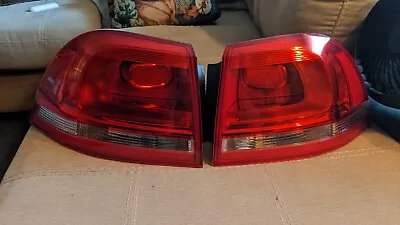 2011-2014 Volkswagen Touareg Tail Lights • $125