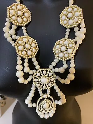 Beautiful Design Vintage Necklace - Ivory - Very Affordable • $12.99